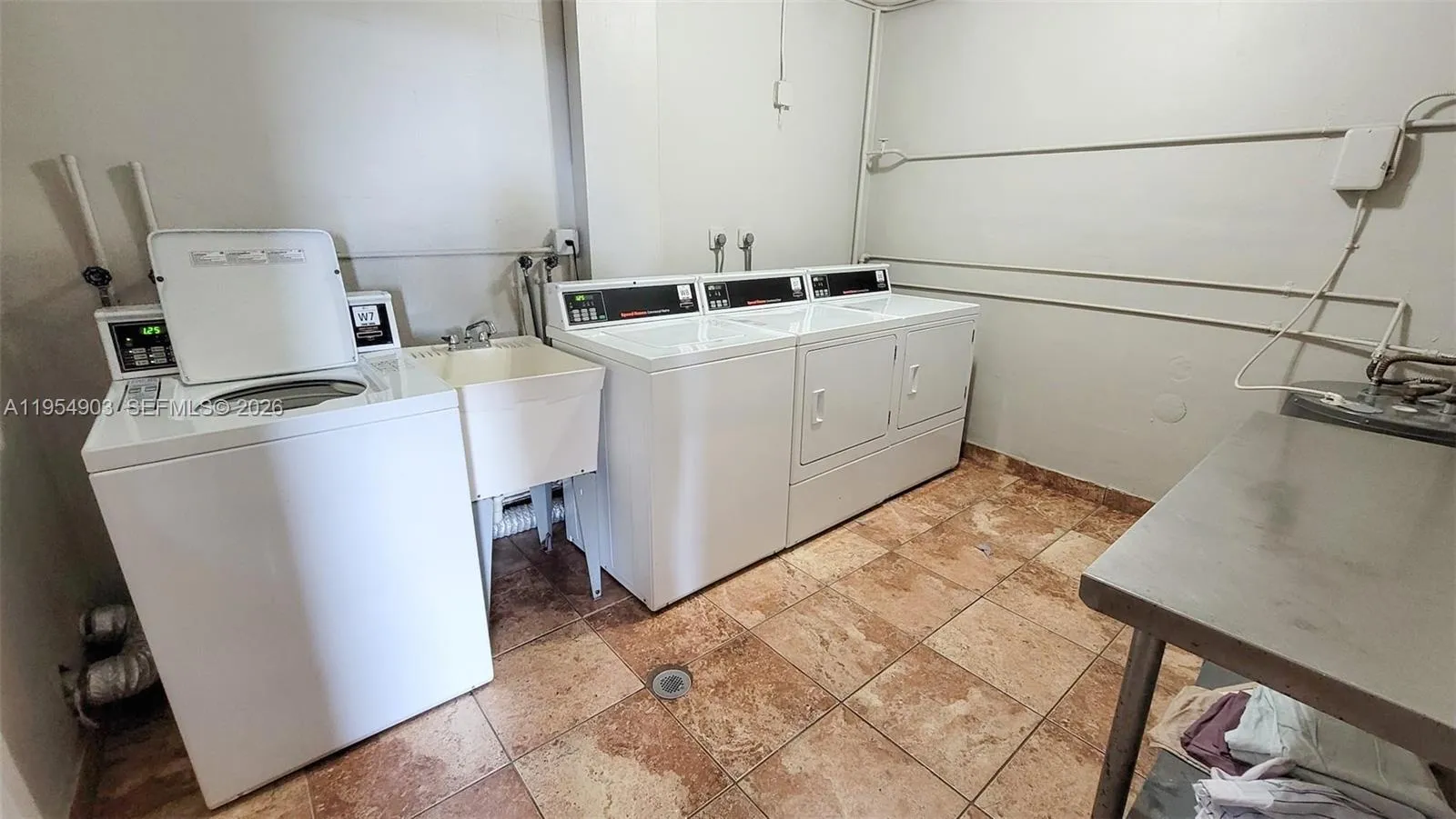 1690 Ne 191st St 416-1, Miami, Florida 33179, Miami, Florida 33179, 1 Bedroom Bedrooms, ,1 BathroomBathrooms,Residential Lease,For Rent,1690 Ne 191st St 416-1, Miami, Florida 33179,A11954903