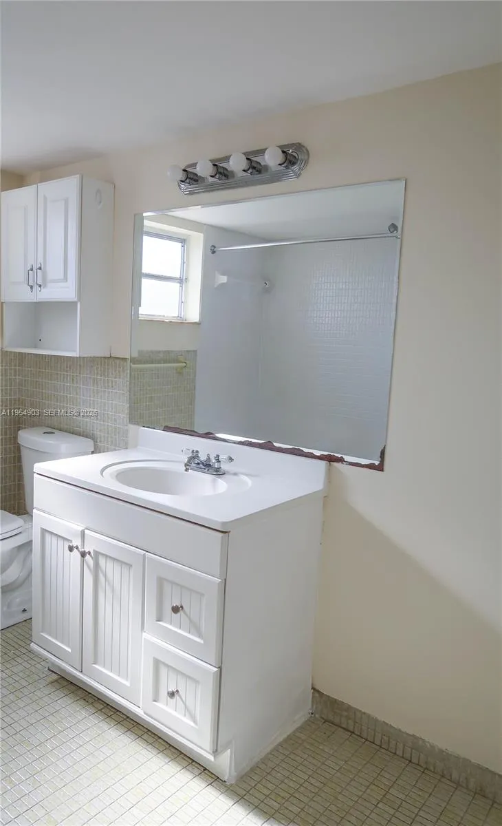 1690 Ne 191st St 416-1, Miami, Florida 33179, Miami, Florida 33179, 1 Bedroom Bedrooms, ,1 BathroomBathrooms,Residential Lease,For Rent,1690 Ne 191st St 416-1, Miami, Florida 33179,A11954903