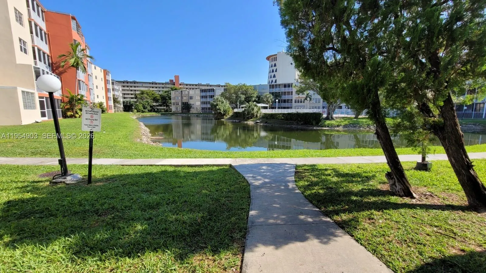 1690 Ne 191st St 416-1, Miami, Florida 33179, Miami, Florida 33179, 1 Bedroom Bedrooms, ,1 BathroomBathrooms,Residential Lease,For Rent,1690 Ne 191st St 416-1, Miami, Florida 33179,A11954903