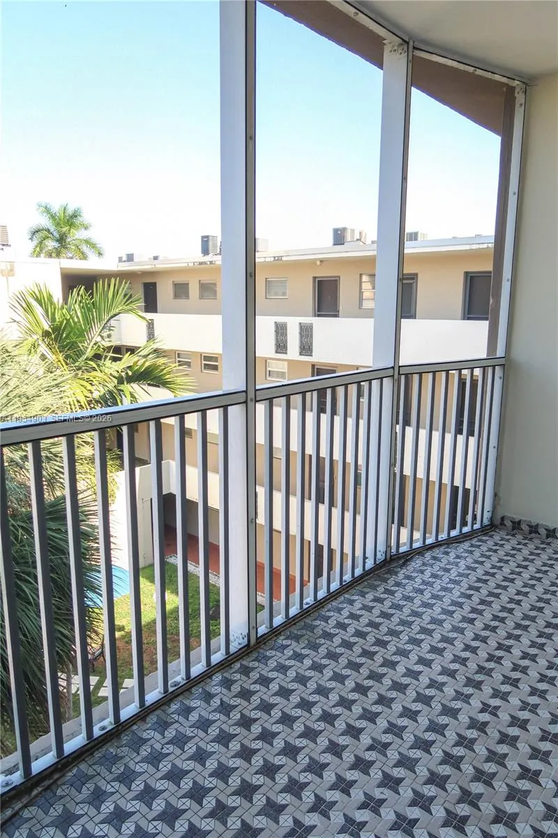 1690 Ne 191st St 416-1, Miami, Florida 33179, Miami, Florida 33179, 1 Bedroom Bedrooms, ,1 BathroomBathrooms,Residential Lease,For Rent,1690 Ne 191st St 416-1, Miami, Florida 33179,A11954903