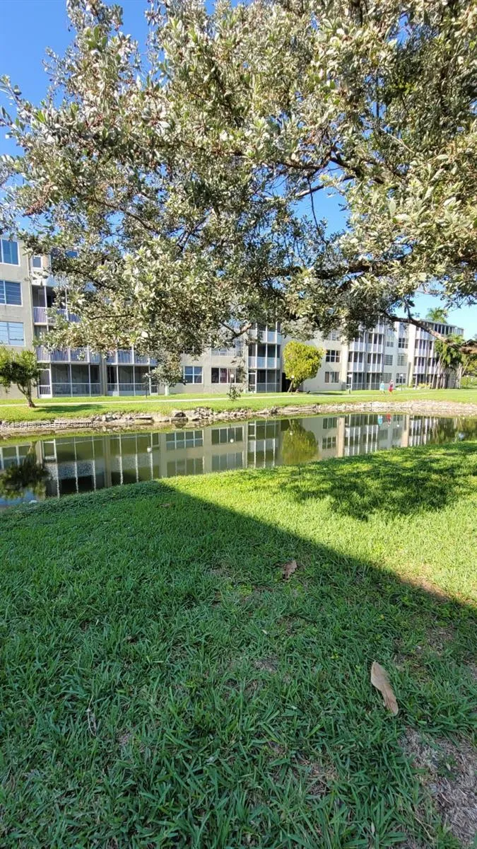 1690 Ne 191st St 416-1, Miami, Florida 33179, Miami, Florida 33179, 1 Bedroom Bedrooms, ,1 BathroomBathrooms,Residential Lease,For Rent,1690 Ne 191st St 416-1, Miami, Florida 33179,A11954903