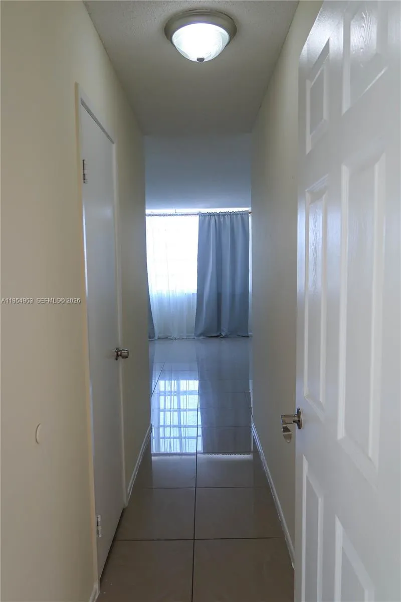 1690 Ne 191st St 416-1, Miami, Florida 33179, Miami, Florida 33179, 1 Bedroom Bedrooms, ,1 BathroomBathrooms,Residential Lease,For Rent,1690 Ne 191st St 416-1, Miami, Florida 33179,A11954903