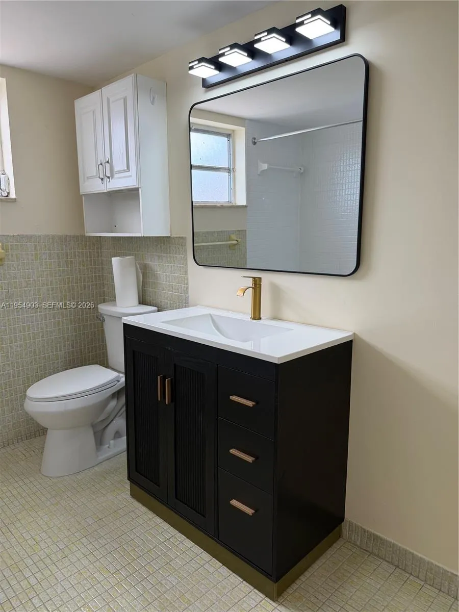 1690 Ne 191st St 416-1, Miami, Florida 33179, Miami, Florida 33179, 1 Bedroom Bedrooms, ,1 BathroomBathrooms,Residential Lease,For Rent,1690 Ne 191st St 416-1, Miami, Florida 33179,A11954903