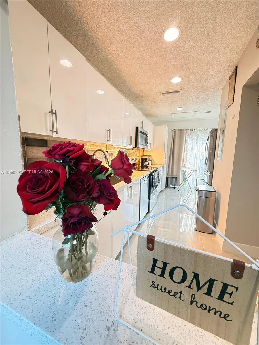 10625 Nw 30th Pl 1, Sunrise, Florida 33322, Sunrise, Florida 33322, 3 Bedrooms Bedrooms, ,2 BathroomsBathrooms,Residential,For Sale,10625 Nw 30th Pl 1, Sunrise, Florida 33322,A11950399