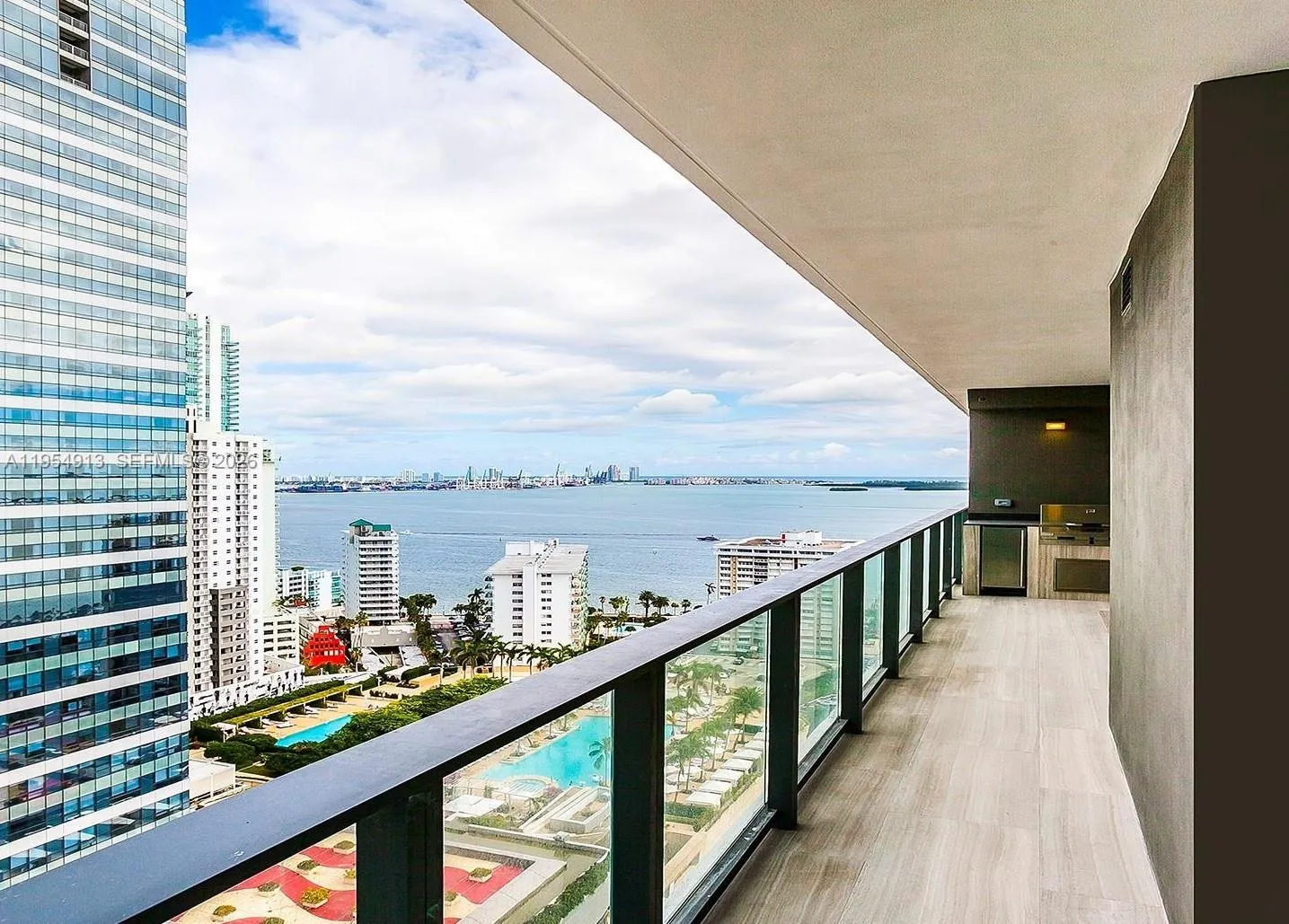 1451 Brickell Ave 1606, Miami, Florida 33131, Miami, Florida 33131, 1 Bedroom Bedrooms, ,1 BathroomBathrooms,Residential Lease,For Rent,1451 Brickell Ave 1606, Miami, Florida 33131,A11954913