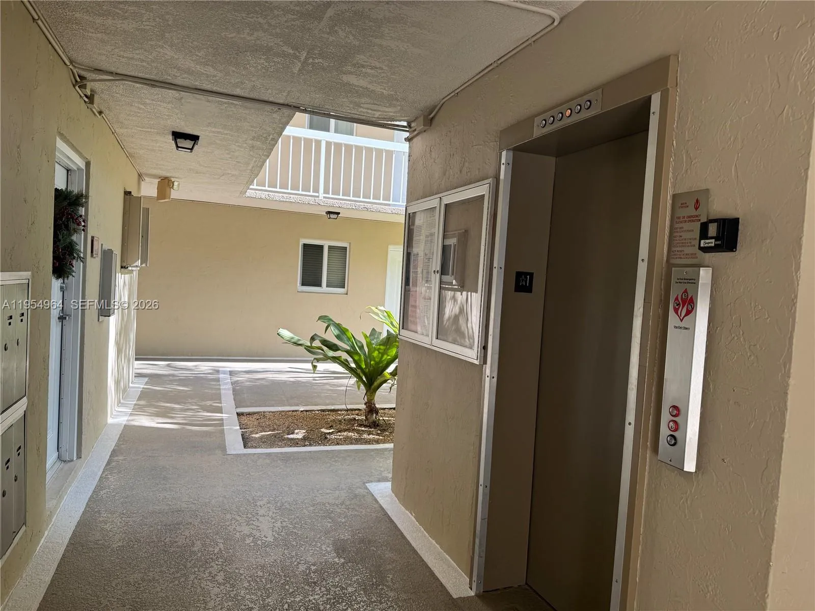 Miami, Florida 33143, 1 Bedroom Bedrooms, ,1 BathroomBathrooms,Residential,For Sale,A11954964
