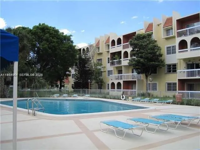 Miami, Florida 33143, 1 Bedroom Bedrooms, ,1 BathroomBathrooms,Residential,For Sale,A11954964