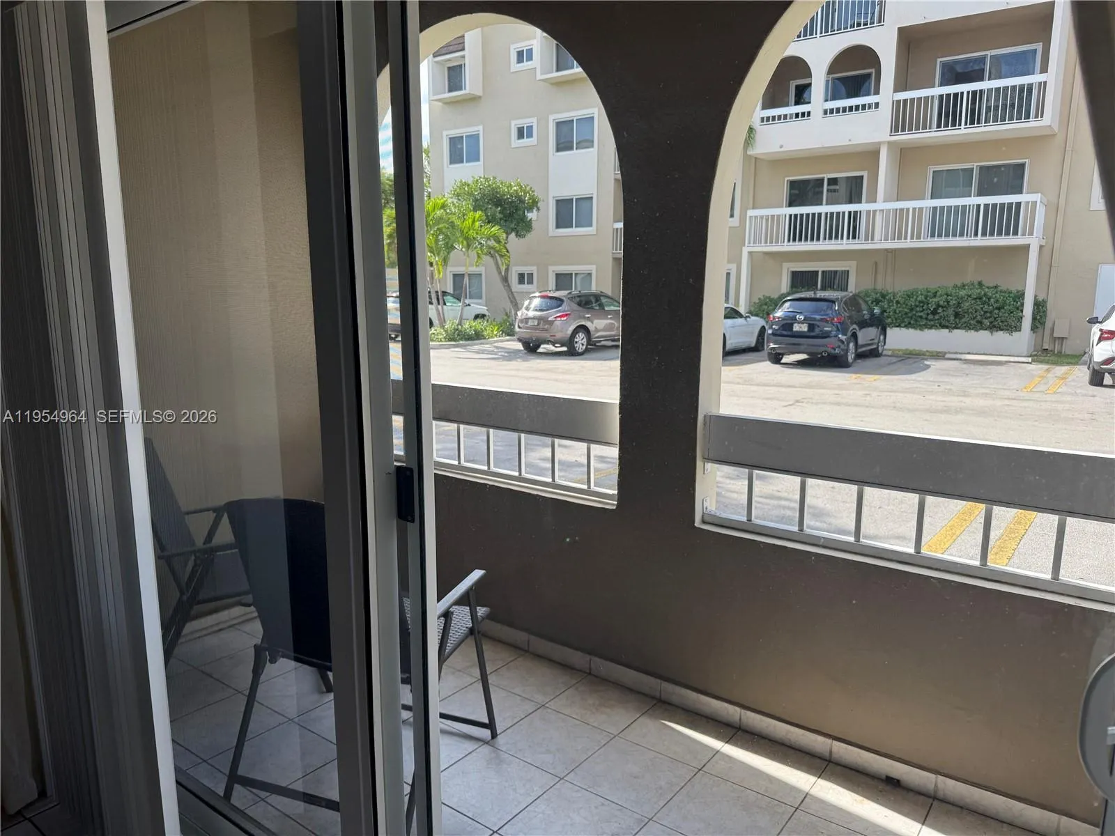 Miami, Florida 33143, 1 Bedroom Bedrooms, ,1 BathroomBathrooms,Residential,For Sale,A11954964