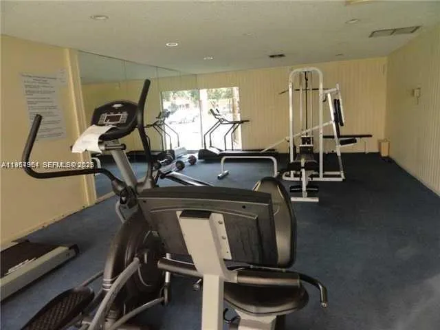 Miami, Florida 33143, 1 Bedroom Bedrooms, ,1 BathroomBathrooms,Residential,For Sale,A11954964