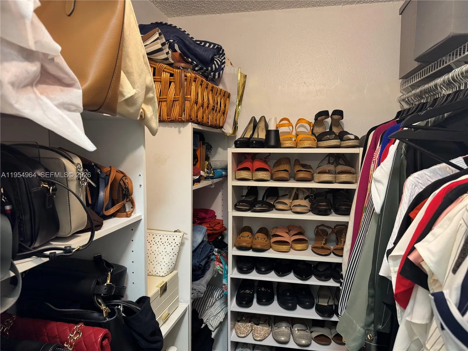 Miami, Florida 33143, 1 Bedroom Bedrooms, ,1 BathroomBathrooms,Residential,For Sale,A11954964