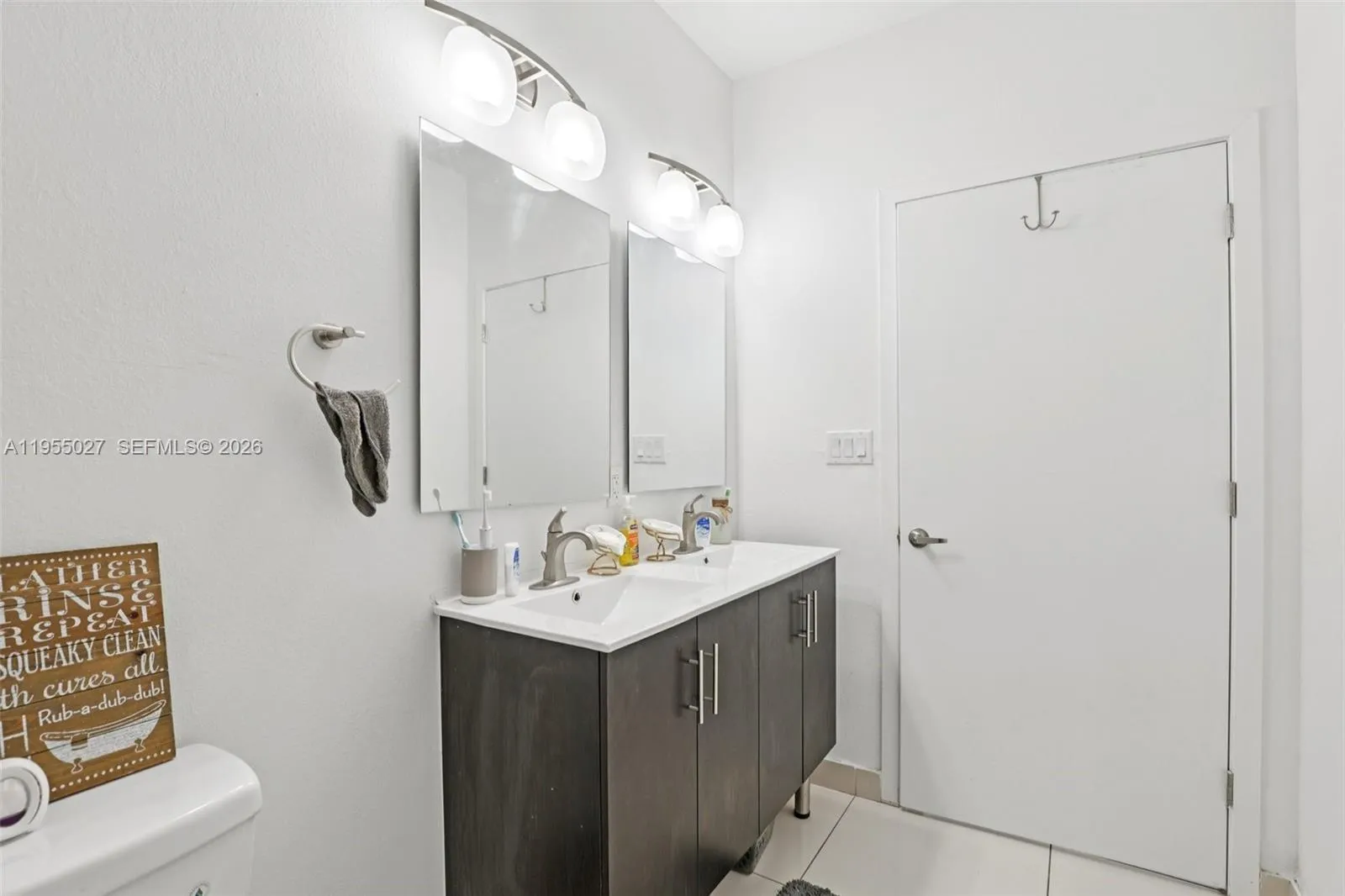 1191 Nw 1st St, Florida City, Florida 33034, Florida City, Florida 33034, 5 Bedrooms Bedrooms, ,4 BathroomsBathrooms,Residential,For Sale,1191 Nw 1st St, Florida City, Florida 33034,A11955027