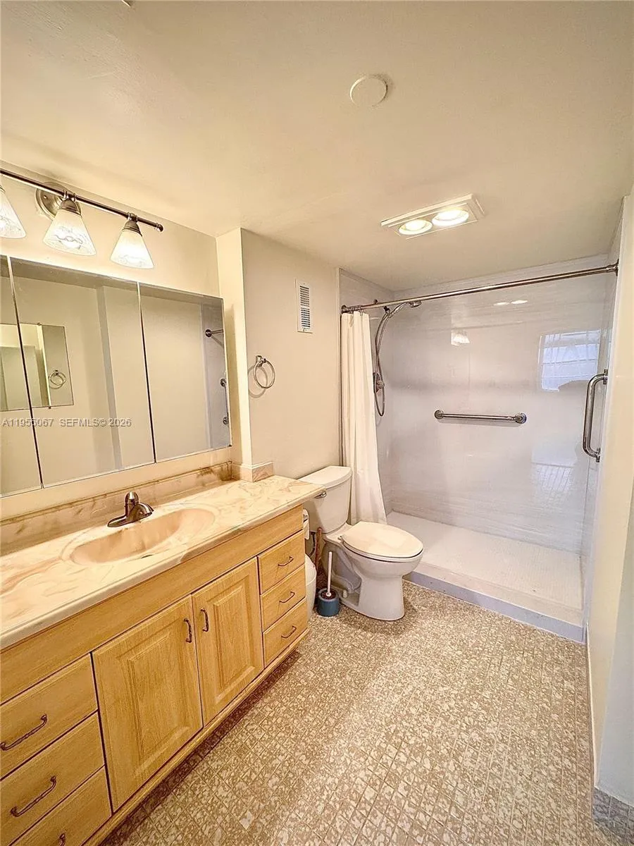 1100 Saint Charles Pl 411, Pembroke Pines, Florida, Pembroke Pines, Florida 33026, 2 Bedrooms Bedrooms, ,2 BathroomsBathrooms,Residential,For Sale,1100 Saint Charles Pl 411, Pembroke Pines, Florida,A11955067