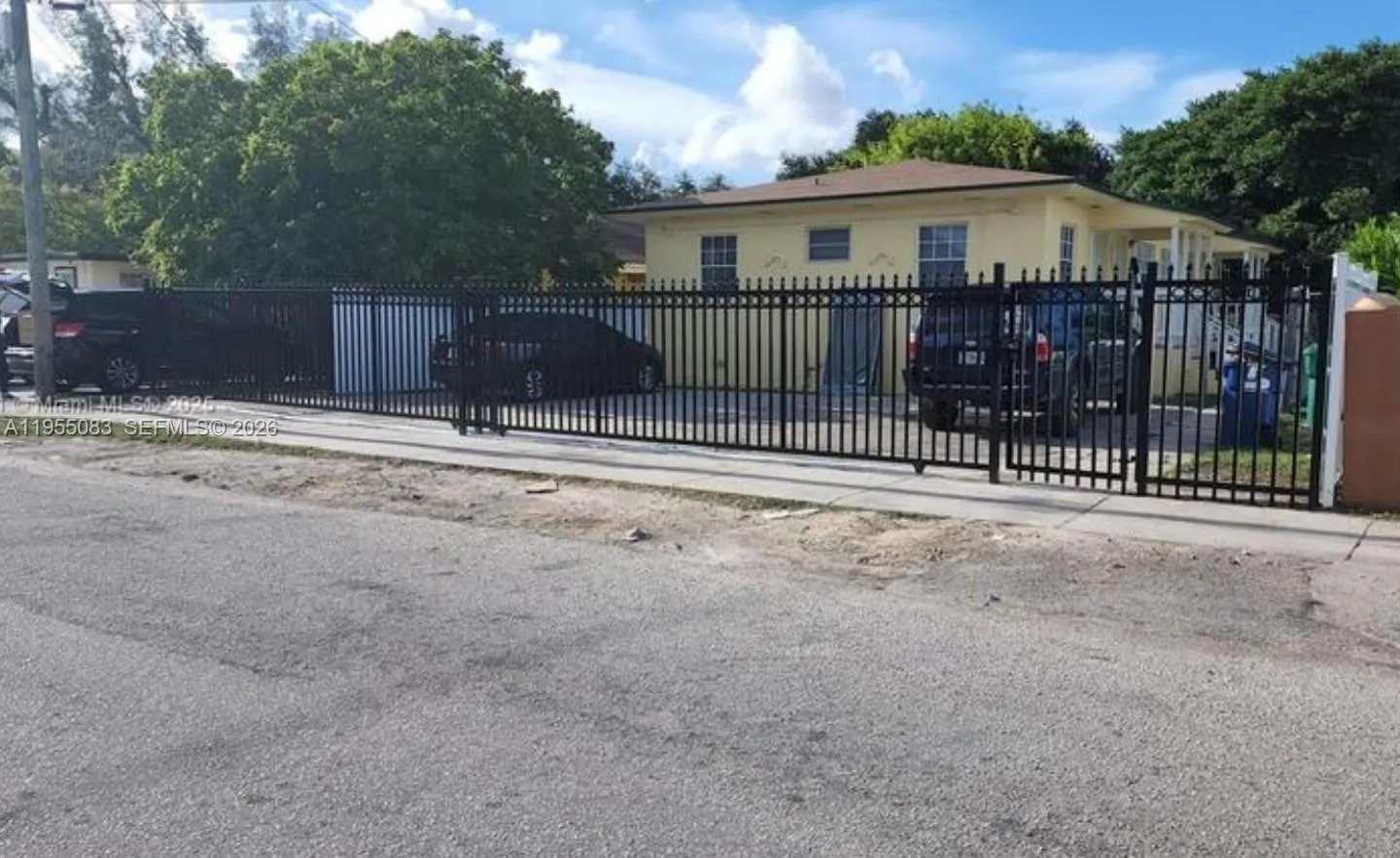 2729 Nw 47th St, Miami, Florida 33142, Miami, Florida 33142, ,Residential Income,For Sale,2729 Nw 47th St, Miami, Florida 33142,A11955083