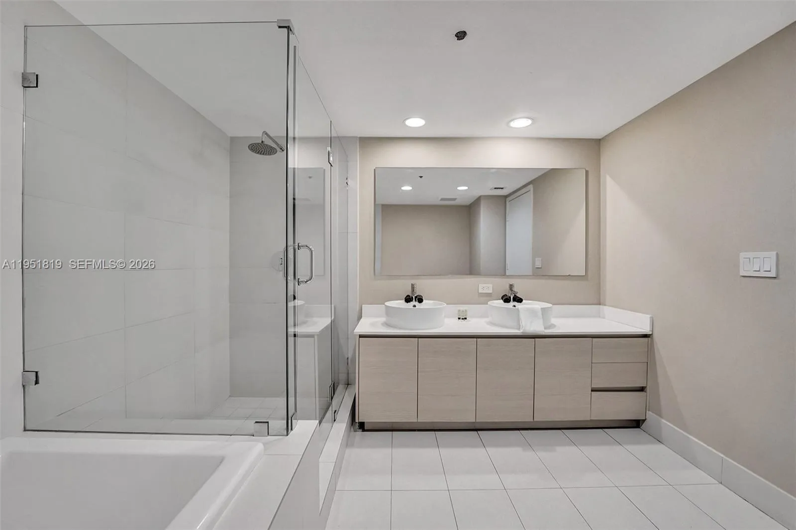 2600 E Hallandale Beach Blvd T3201, Hallandale Bea, Hallandale Beach, Florida 33009, 3 Bedrooms Bedrooms, ,3 BathroomsBathrooms,Residential,For Sale,2600 E Hallandale Beach Blvd T3201, Hallandale Bea,A11951819