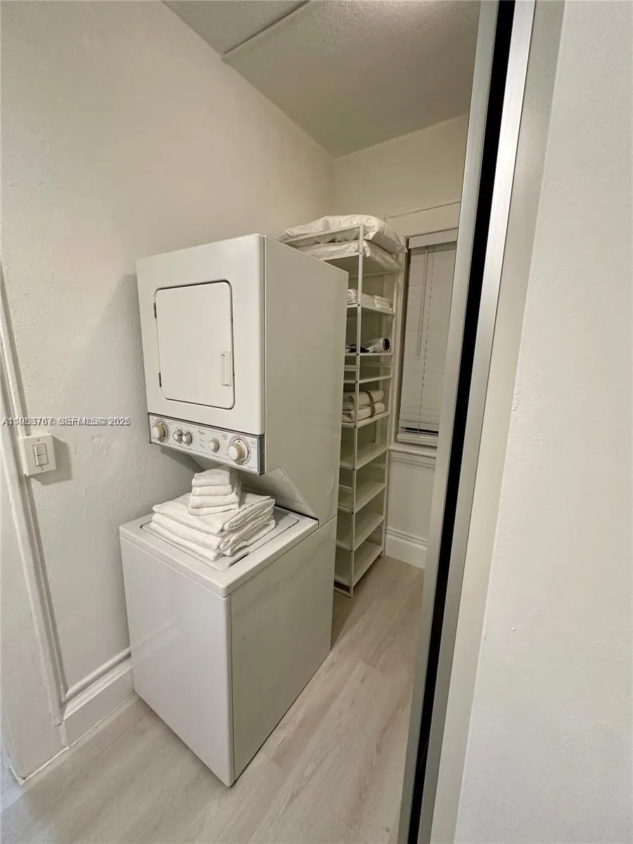 126 Mendoza Ave 2, Coral Gables, Florida 33134, Coral Gables, Florida 33134, 1 Bedroom Bedrooms, ,1 BathroomBathrooms,Residential,For Sale,126 Mendoza Ave 2, Coral Gables, Florida 33134,A11953767