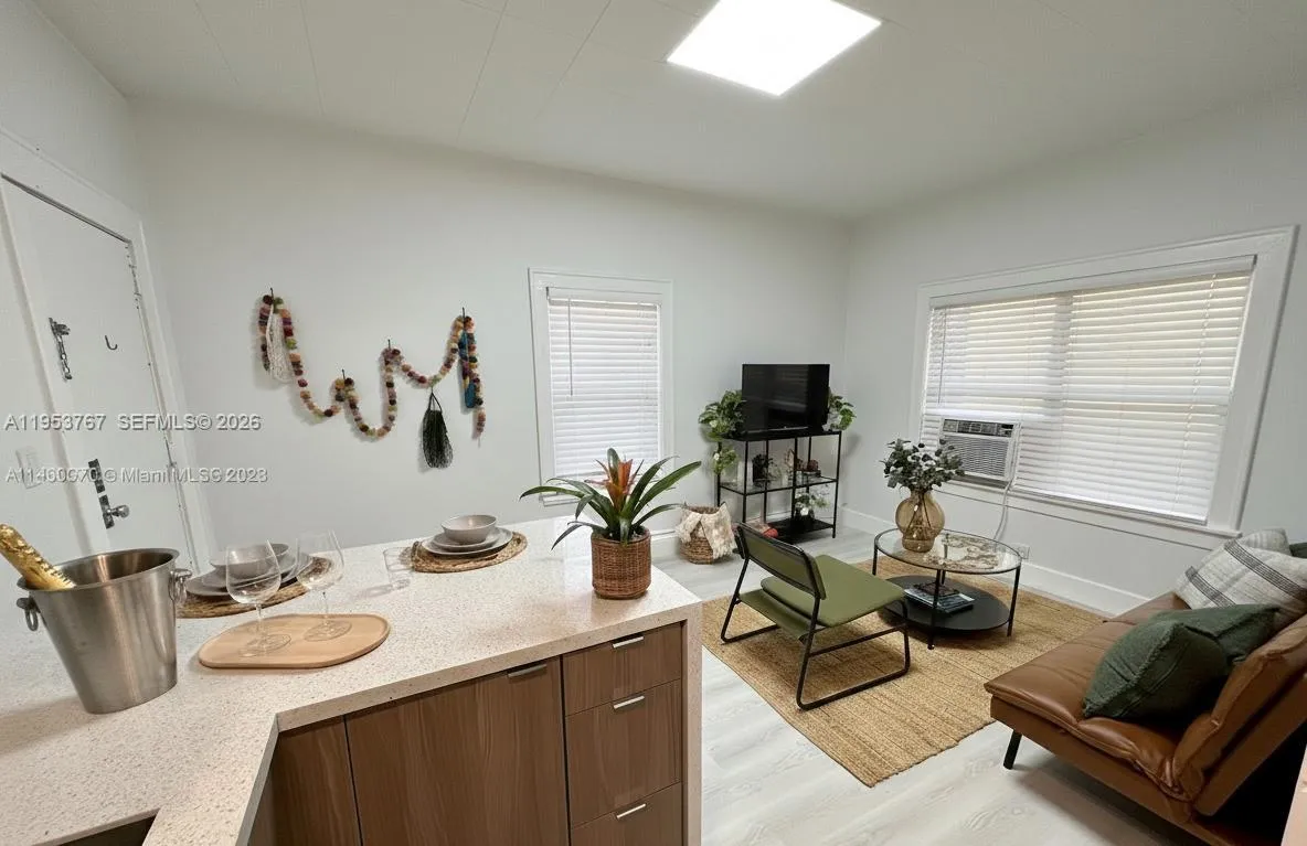 126 Mendoza Ave 2, Coral Gables, Florida 33134, Coral Gables, Florida 33134, 1 Bedroom Bedrooms, ,1 BathroomBathrooms,Residential,For Sale,126 Mendoza Ave 2, Coral Gables, Florida 33134,A11953767