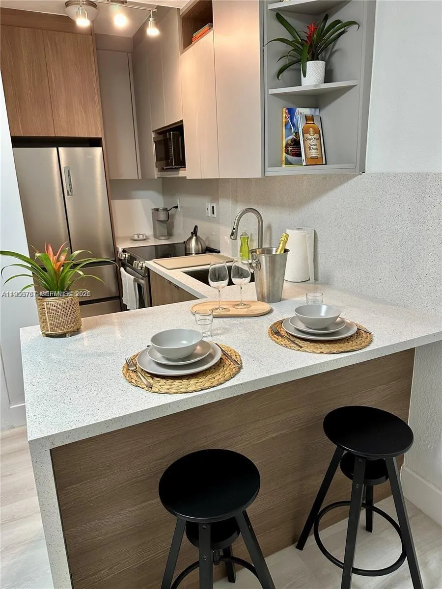 126 Mendoza Ave 2, Coral Gables, Florida 33134, Coral Gables, Florida 33134, 1 Bedroom Bedrooms, ,1 BathroomBathrooms,Residential,For Sale,126 Mendoza Ave 2, Coral Gables, Florida 33134,A11953767