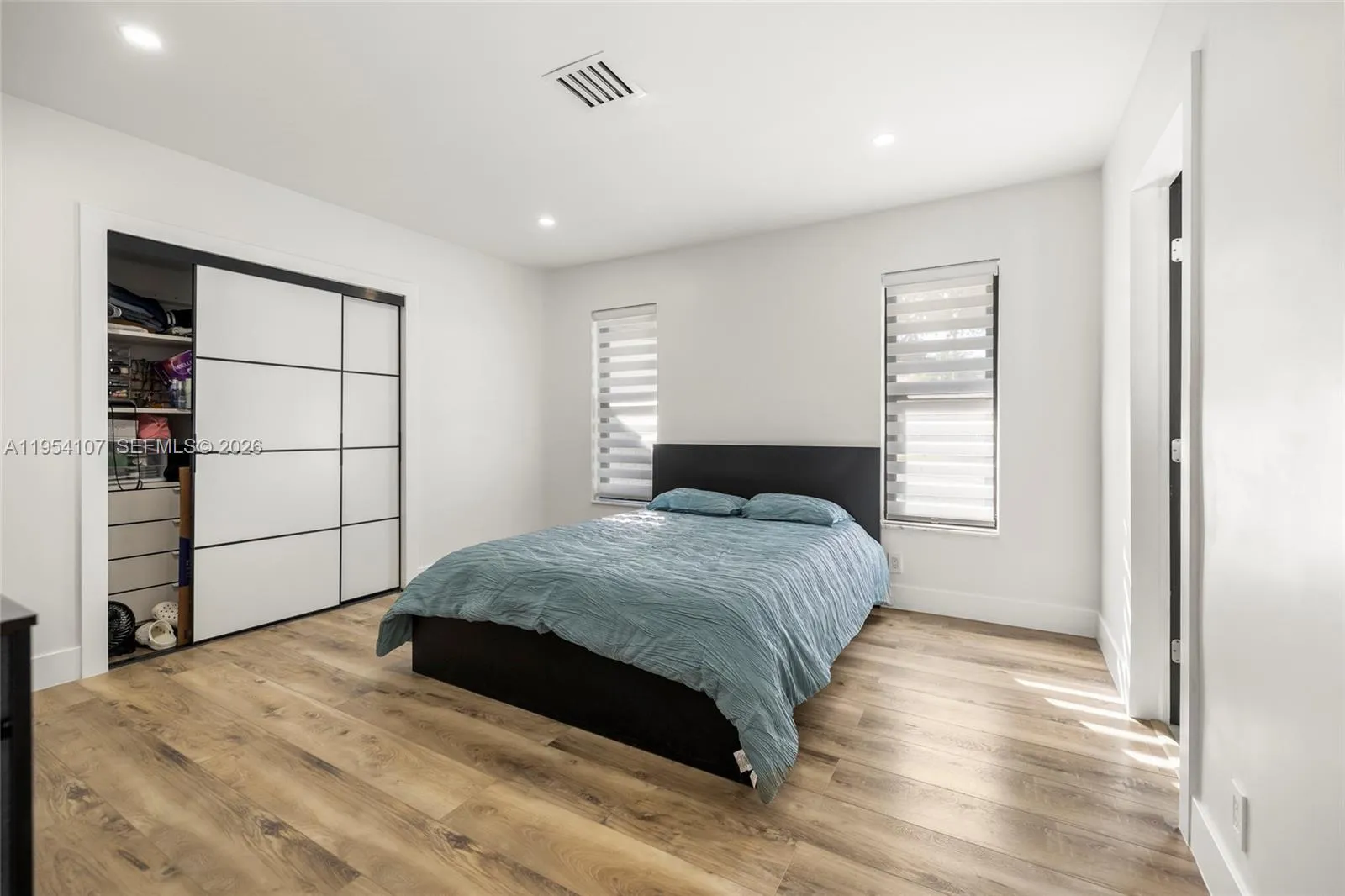 3910 Ne 27th Ter, Lighthouse Point, Florida 33064, Lighthouse Point, Florida 33064, 4 Bedrooms Bedrooms, ,3 BathroomsBathrooms,Residential,For Sale,3910 Ne 27th Ter, Lighthouse Point, Florida 33064,A11954107
