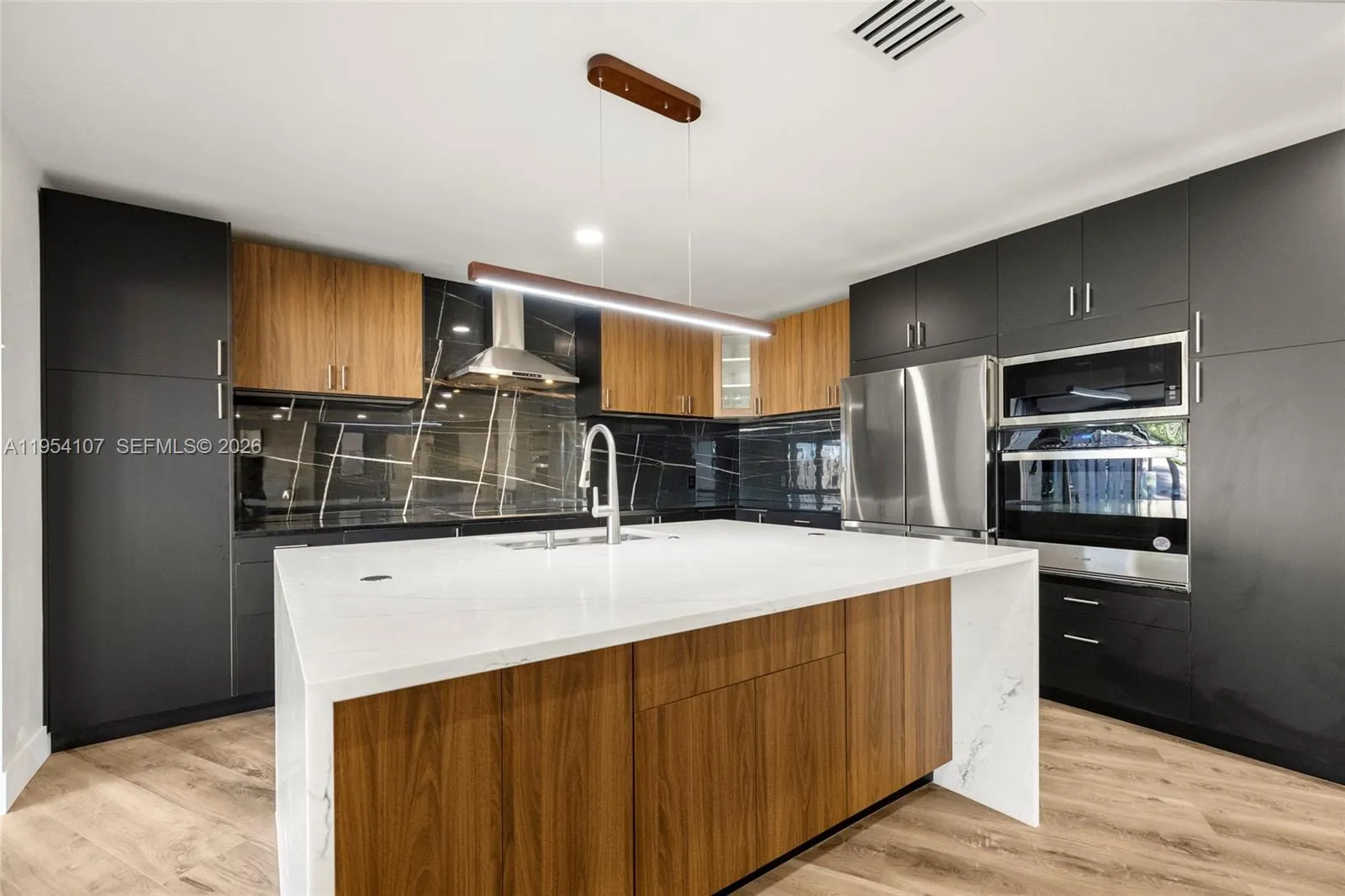 3910 Ne 27th Ter, Lighthouse Point, Florida 33064, Lighthouse Point, Florida 33064, 4 Bedrooms Bedrooms, ,3 BathroomsBathrooms,Residential,For Sale,3910 Ne 27th Ter, Lighthouse Point, Florida 33064,A11954107