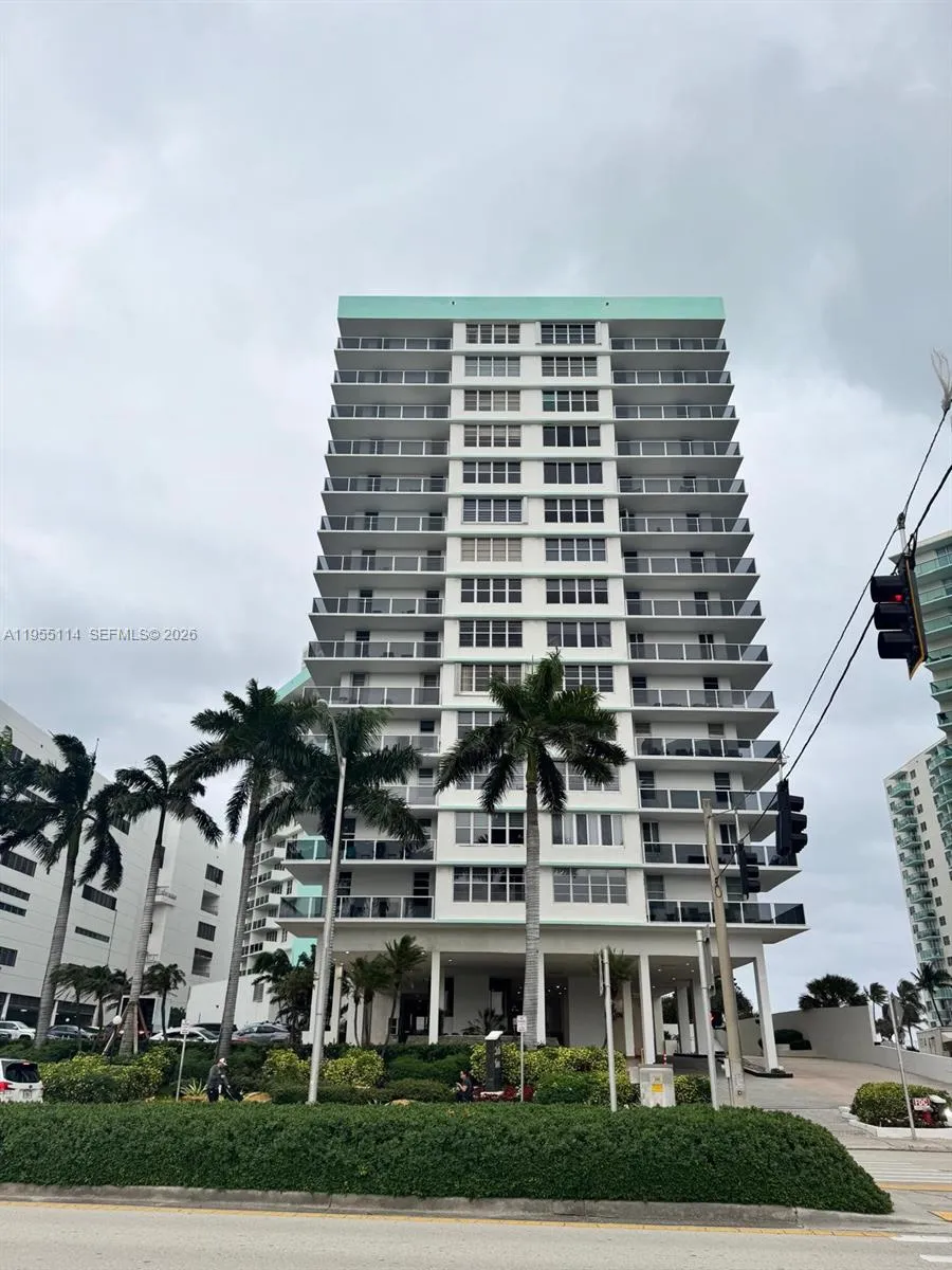 3725 S Ocean Dr 715, Hollywood, Florida 33019, Hollywood, Florida 33019, 2 Bedrooms Bedrooms, ,1 BathroomBathrooms,Residential,For Sale,3725 S Ocean Dr 715, Hollywood, Florida 33019,A11955114