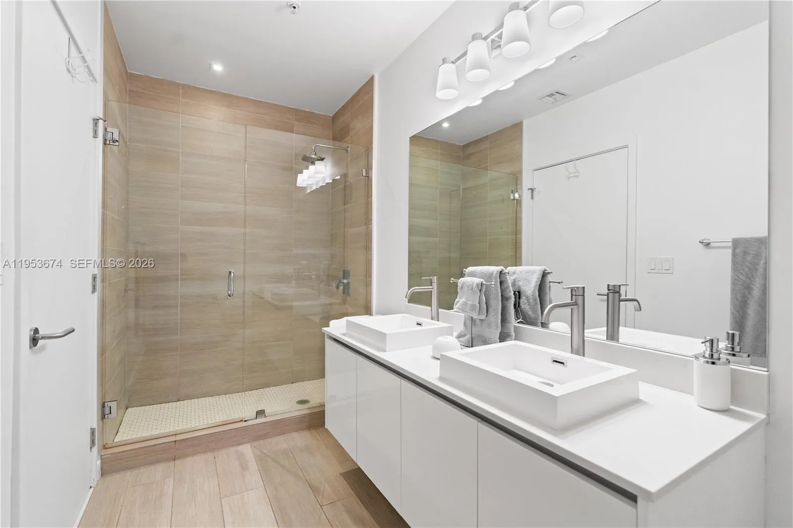 1600 Sw 1st Ave 807, Miami, Florida 33129, Miami, Florida 33129, 2 Bedrooms Bedrooms, ,2 BathroomsBathrooms,Residential Lease,For Rent,1600 Sw 1st Ave 807, Miami, Florida 33129,A11953674