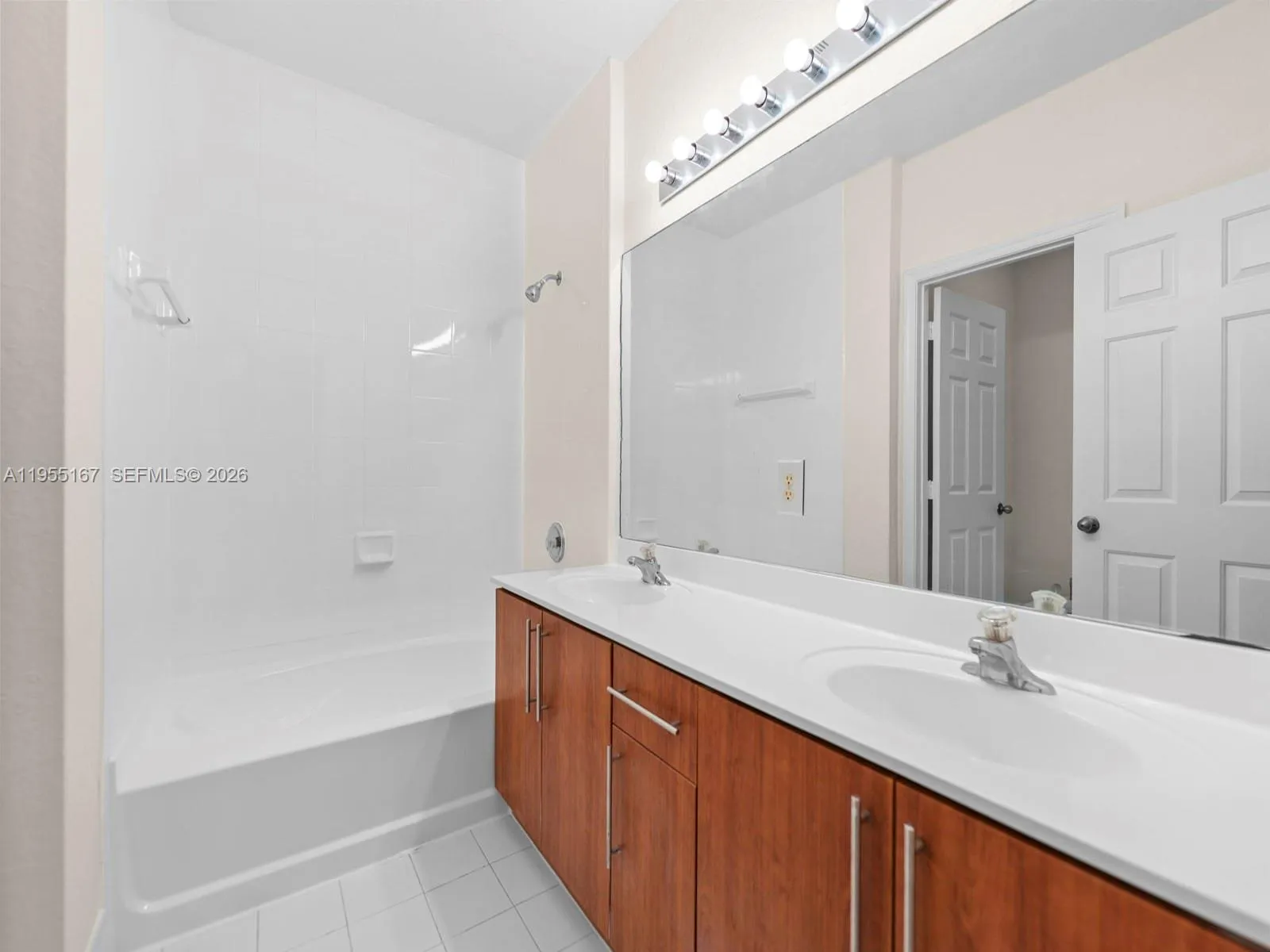 2534 Se 15th Ct, Homestead, Florida 33035, Homestead, Florida 33035, 4 Bedrooms Bedrooms, ,2 BathroomsBathrooms,Residential,For Sale,2534 Se 15th Ct, Homestead, Florida 33035,A11955167