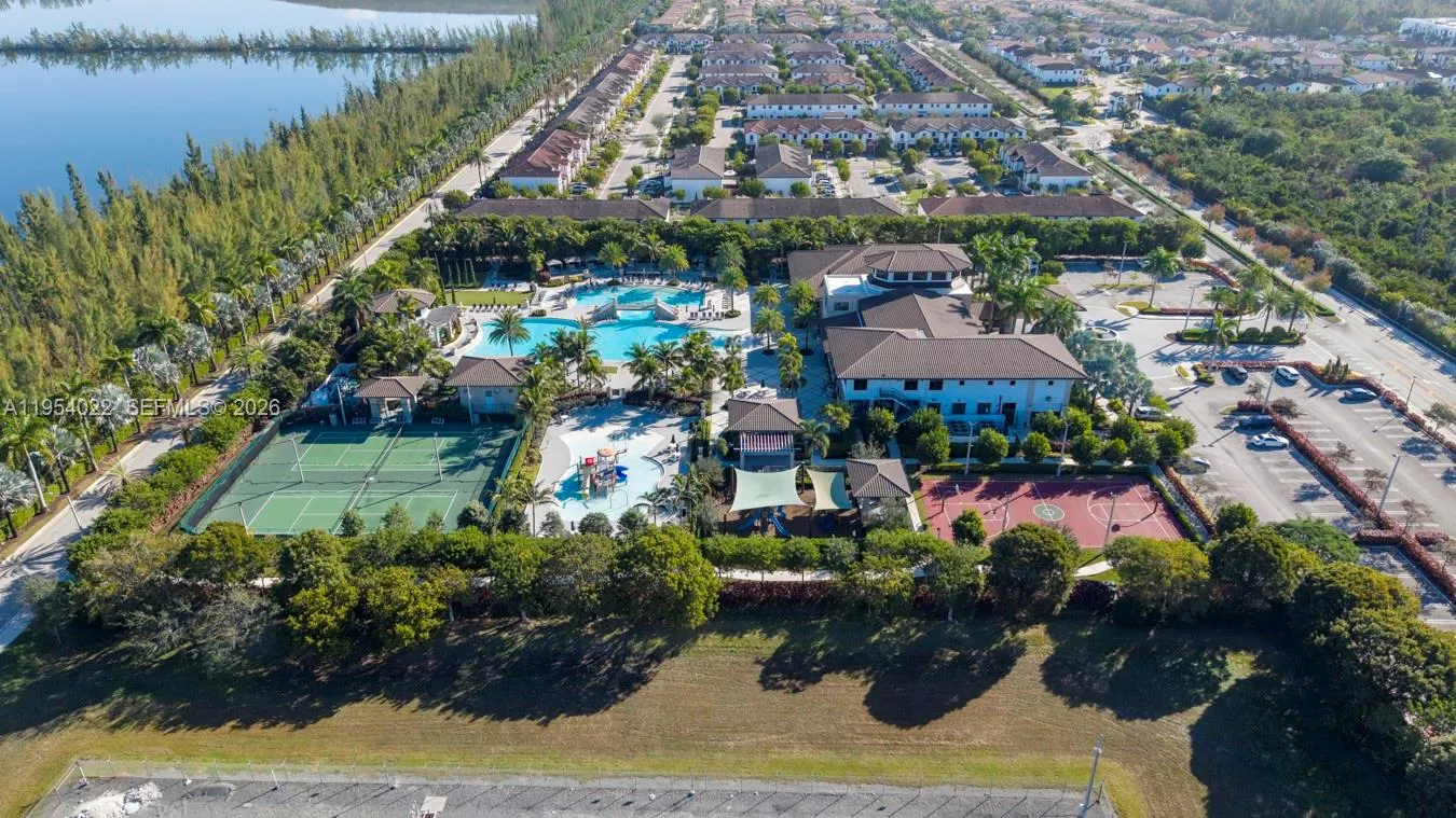 9860 Nw 88th St, Doral, Florida 33178, Doral, Florida 33178, 4 Bedrooms Bedrooms, ,3 BathroomsBathrooms,Residential,For Sale,9860 Nw 88th St, Doral, Florida 33178,A11954022