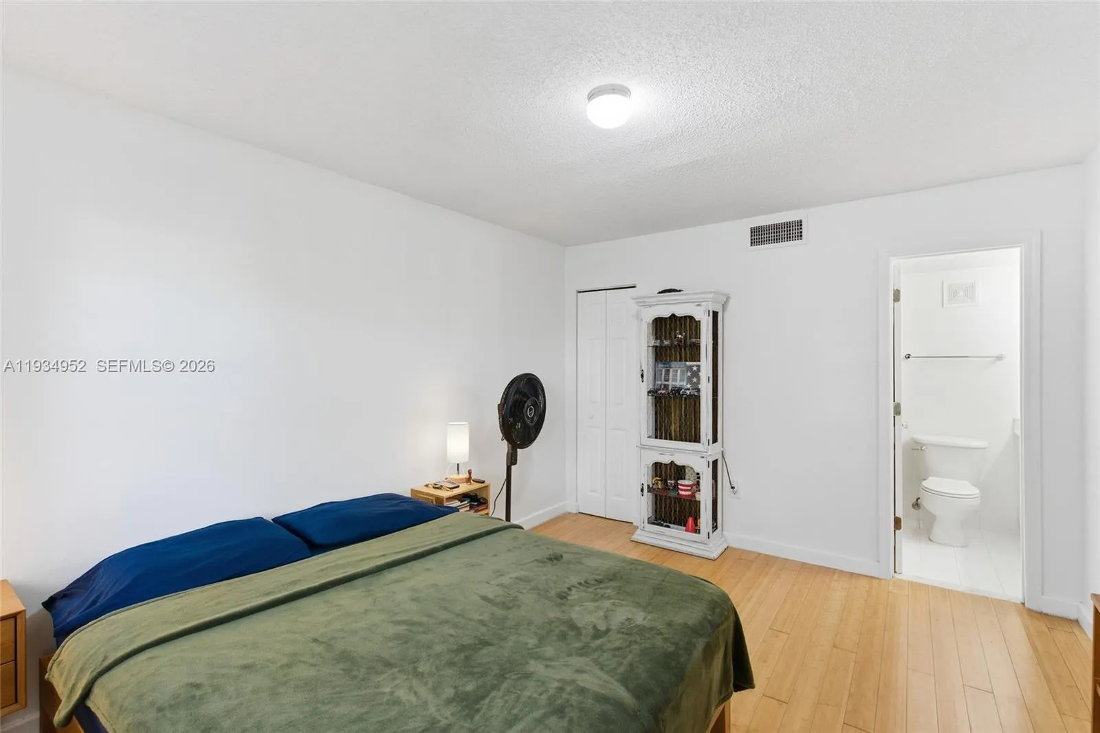 950 Nw 11th St 3b, Miami, Florida 33136, Miami, Florida 33136, 1 Bedroom Bedrooms, ,1 BathroomBathrooms,Residential,For Sale,950 Nw 11th St 3b, Miami, Florida 33136,A11934952