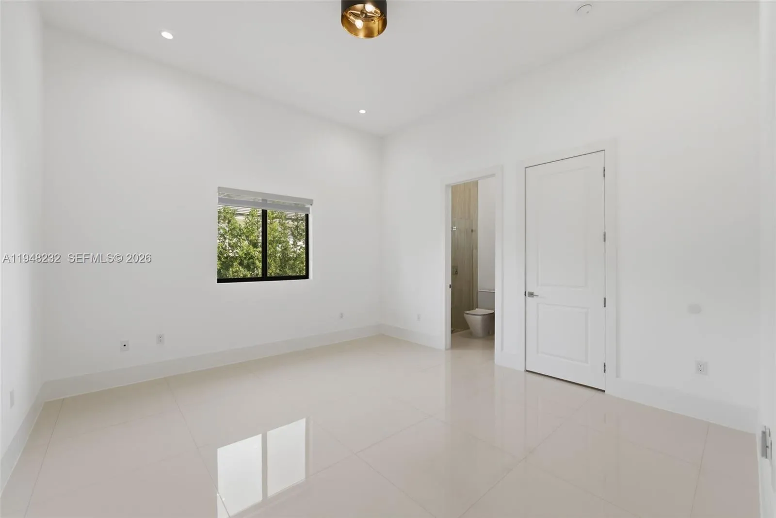 10005 Sw 66th St, Miami, Florida 33173, Miami, Florida 33173, 6 Bedrooms Bedrooms, ,7 BathroomsBathrooms,Residential,For Sale,10005 Sw 66th St, Miami, Florida 33173,A11948232