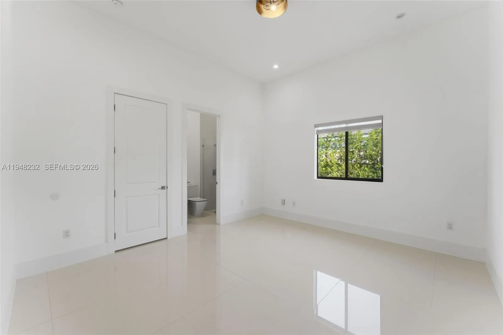 10005 Sw 66th St, Miami, Florida 33173, Miami, Florida 33173, 6 Bedrooms Bedrooms, ,7 BathroomsBathrooms,Residential,For Sale,10005 Sw 66th St, Miami, Florida 33173,A11948232