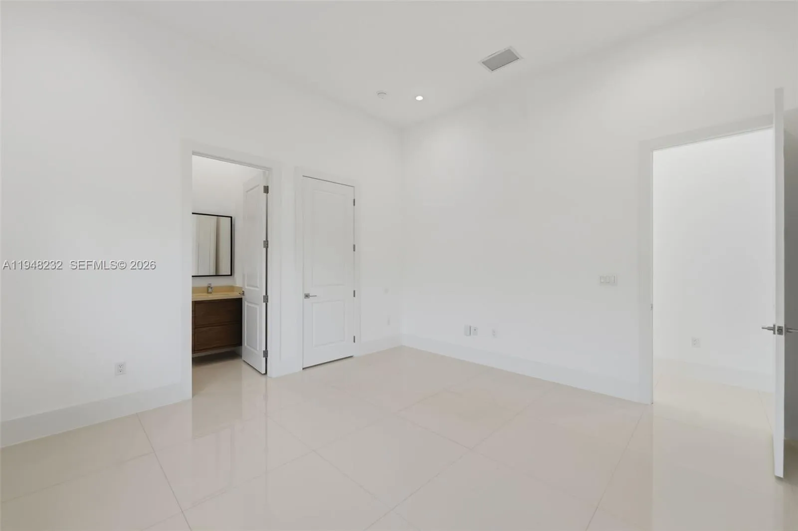 10005 Sw 66th St, Miami, Florida 33173, Miami, Florida 33173, 6 Bedrooms Bedrooms, ,7 BathroomsBathrooms,Residential,For Sale,10005 Sw 66th St, Miami, Florida 33173,A11948232