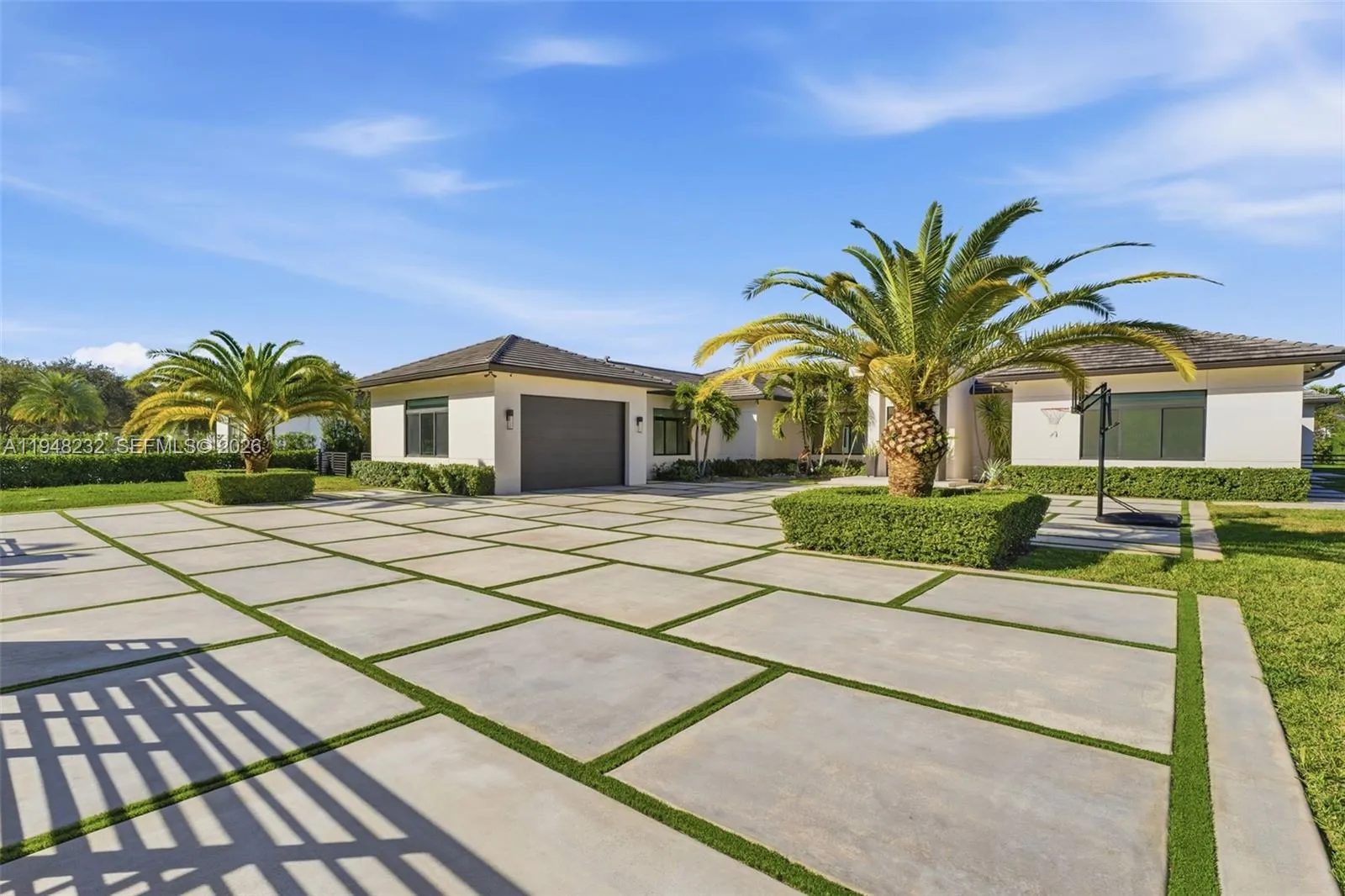 10005 Sw 66th St, Miami, Florida 33173, Miami, Florida 33173, 6 Bedrooms Bedrooms, ,7 BathroomsBathrooms,Residential,For Sale,10005 Sw 66th St, Miami, Florida 33173,A11948232