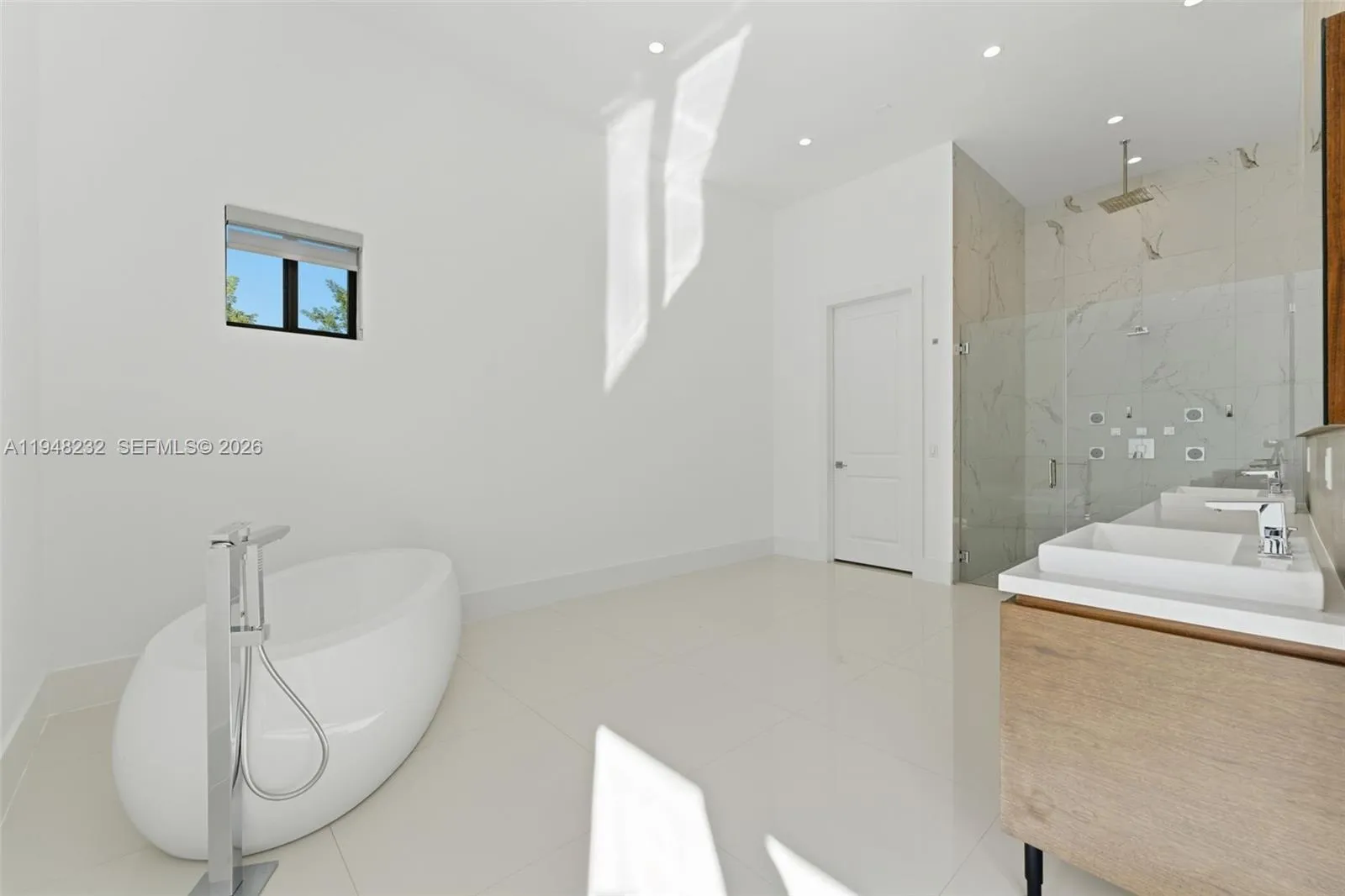 10005 Sw 66th St, Miami, Florida 33173, Miami, Florida 33173, 6 Bedrooms Bedrooms, ,7 BathroomsBathrooms,Residential,For Sale,10005 Sw 66th St, Miami, Florida 33173,A11948232