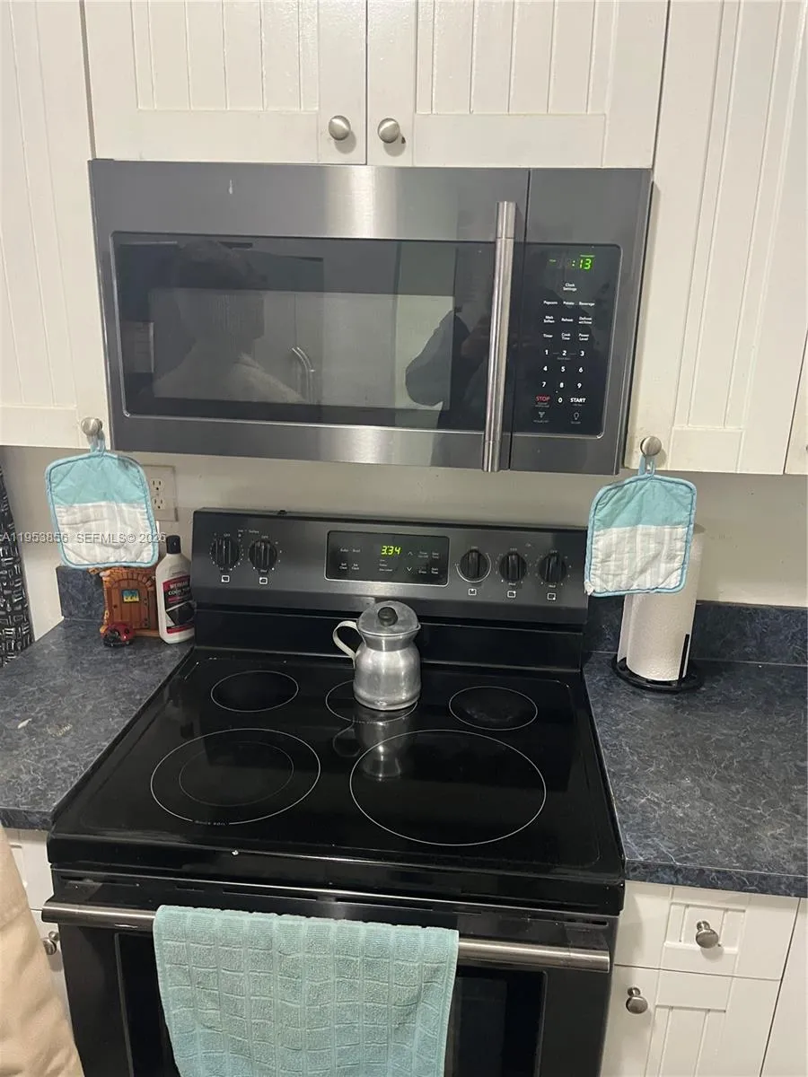 13942 Ne 4th Ave B B, Miami, Florida 33161, Miami, Florida 33161, 2 Bedrooms Bedrooms, ,2 BathroomsBathrooms,Residential,For Sale,13942 Ne 4th Ave B B, Miami, Florida 33161,A11953856