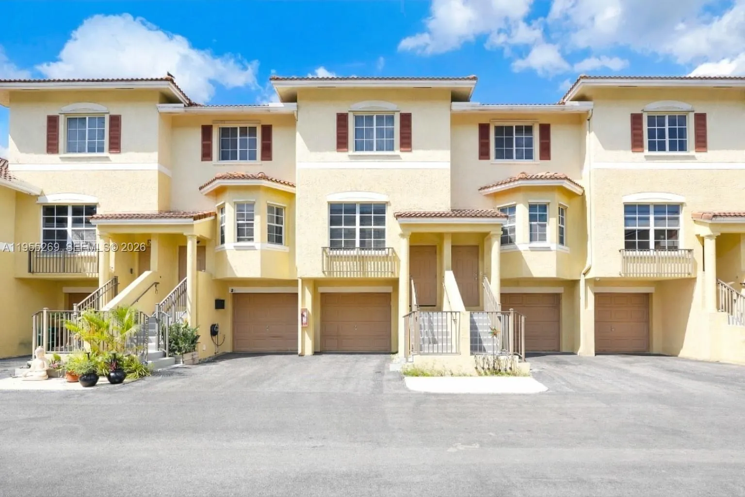 738 Ne 90th St 207, Miami, Florida 33138, Miami, Florida 33138, 3 Bedrooms Bedrooms, ,2 BathroomsBathrooms,Residential Lease,For Rent,738 Ne 90th St 207, Miami, Florida 33138,A11955269