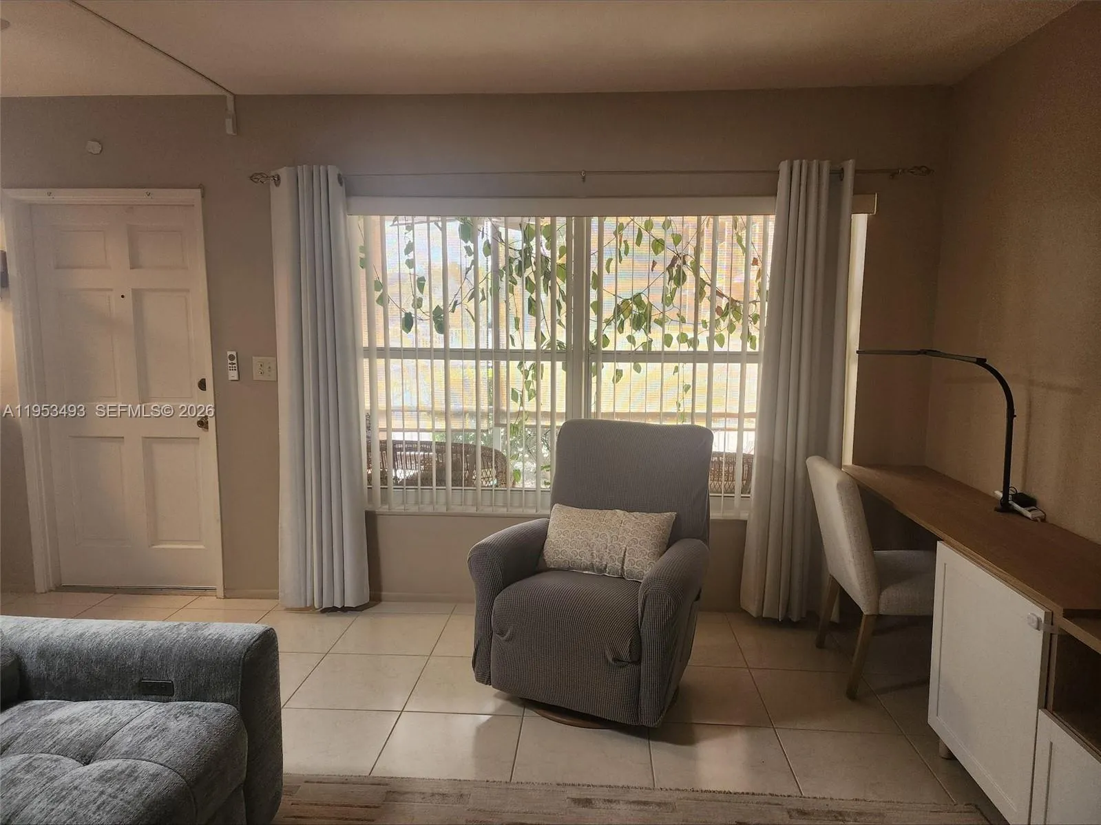 100 Se 6th Ave 107, Pompano Beach, Florida 33060, Pompano Beach, Florida 33060, 2 Bedrooms Bedrooms, ,2 BathroomsBathrooms,Residential Lease,For Rent,100 Se 6th Ave 107, Pompano Beach, Florida 33060,A11953493