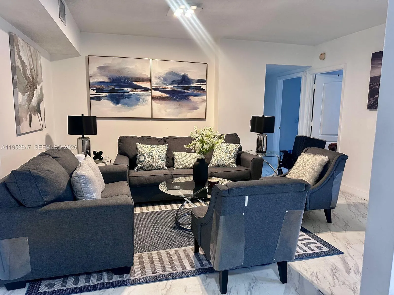 9340 Fontainebleau Blvd 313, Miami, Florida 33172, Miami, Florida 33172, 3 Bedrooms Bedrooms, ,2 BathroomsBathrooms,Residential Lease,For Rent,9340 Fontainebleau Blvd 313, Miami, Florida 33172,A11953947