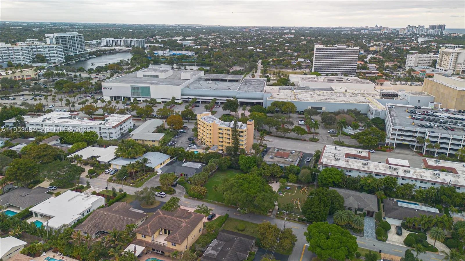 2400 Ne 9th St 201, Fort Lauderdale, Florida 33304, Fort Lauderdale, Florida 33304, 2 Bedrooms Bedrooms, ,1 BathroomBathrooms,Residential,For Sale,2400 Ne 9th St 201, Fort Lauderdale, Florida 33304,A11953984