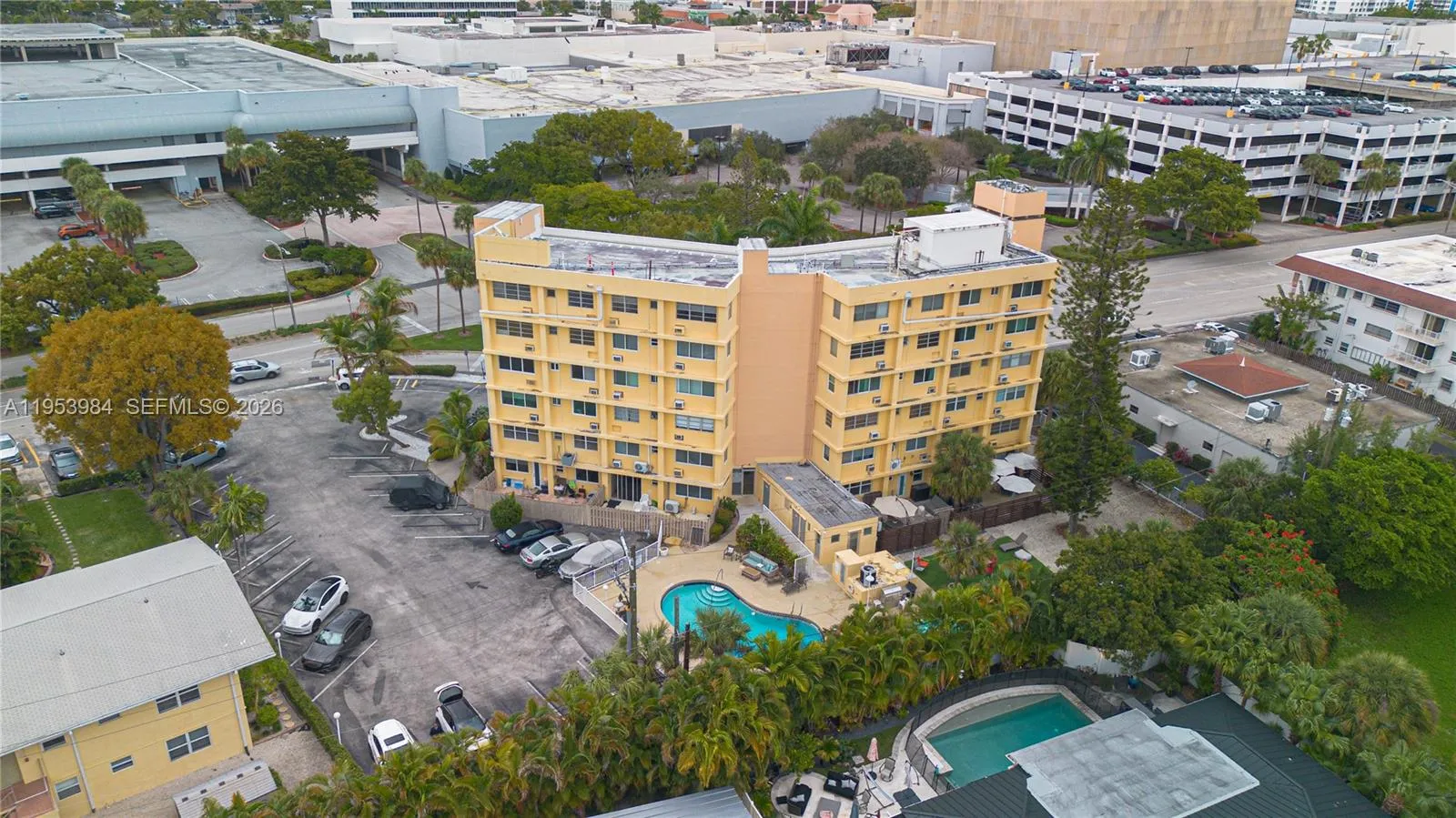 2400 Ne 9th St 201, Fort Lauderdale, Florida 33304, Fort Lauderdale, Florida 33304, 2 Bedrooms Bedrooms, ,1 BathroomBathrooms,Residential,For Sale,2400 Ne 9th St 201, Fort Lauderdale, Florida 33304,A11953984