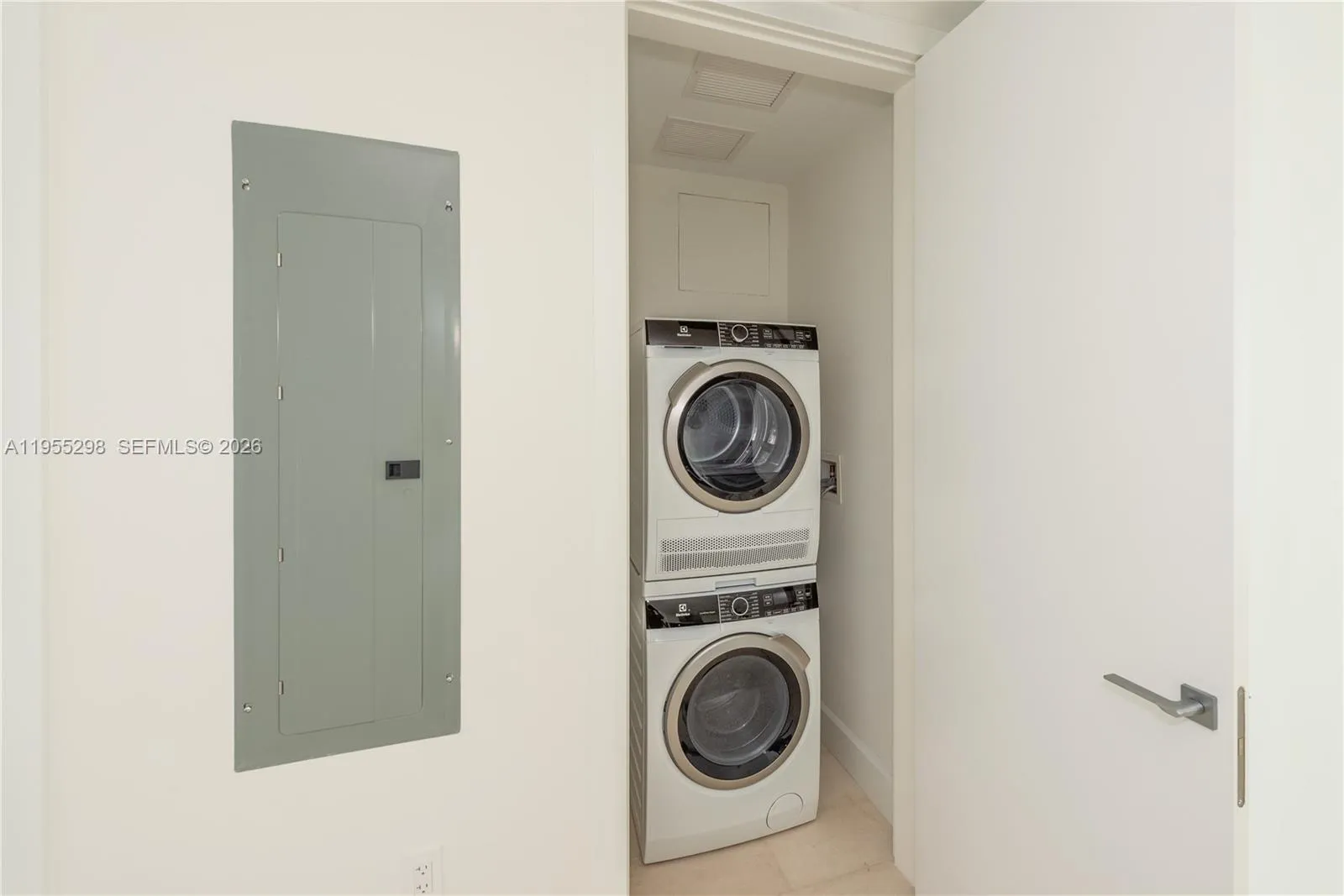 700 Ne 26th Ter 903, Miami, Florida 33137, Miami, Florida 33137, 2 Bedrooms Bedrooms, ,2 BathroomsBathrooms,Residential,For Sale,700 Ne 26th Ter 903, Miami, Florida 33137,A11955298