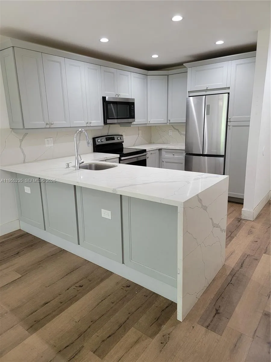 5112 Nw 79th Ave 307, Doral, Florida 33166, Doral, Florida 33166, 2 Bedrooms Bedrooms, ,1 BathroomBathrooms,Residential Lease,For Rent,5112 Nw 79th Ave 307, Doral, Florida 33166,A11955235