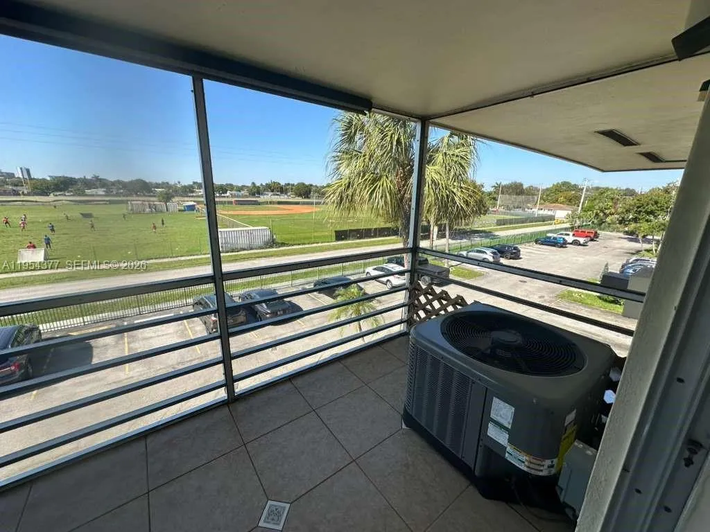 17001 Ne 13th Ave 314, Miami, Florida 33162, Miami, Florida 33162, 1 Bedroom Bedrooms, ,1 BathroomBathrooms,Residential,For Sale,17001 Ne 13th Ave 314, Miami, Florida 33162,A11954377