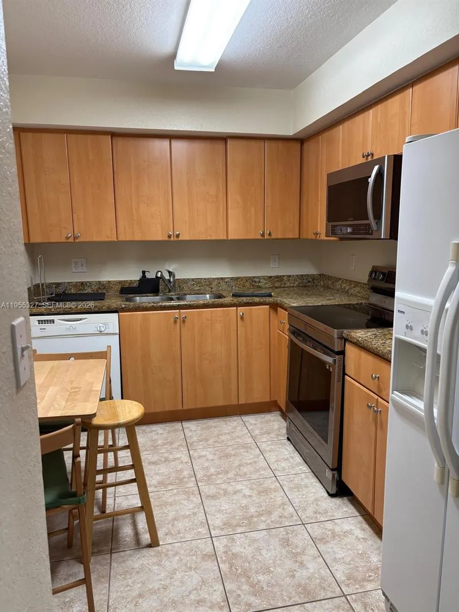 8802 Nw 109th Ct 601, Doral, Florida 33178, Doral, Florida 33178, 2 Bedrooms Bedrooms, ,2 BathroomsBathrooms,Residential Lease,For Rent,8802 Nw 109th Ct 601, Doral, Florida 33178,A11955327