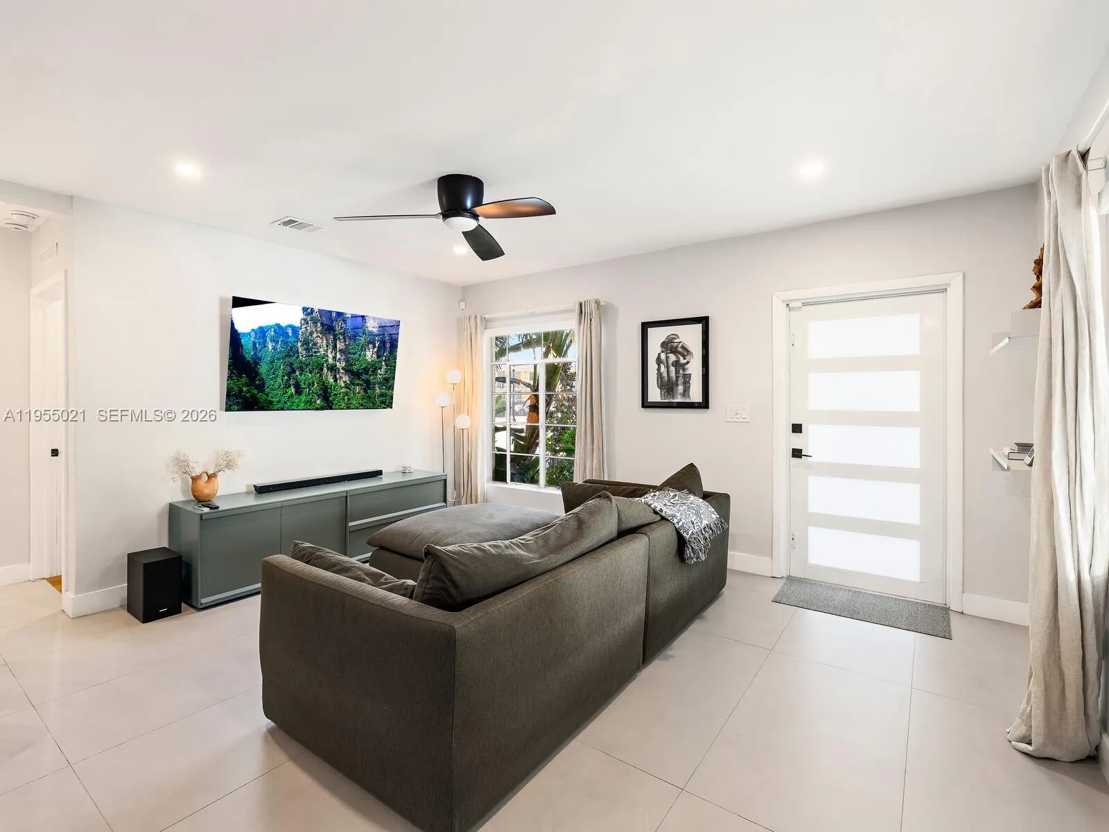 1009 Nw 11th Ct, Miami, Florida 33136, Miami, Florida 33136, 2 Bedrooms Bedrooms, ,1 BathroomBathrooms,Residential,For Sale,1009 Nw 11th Ct, Miami, Florida 33136,A11955021