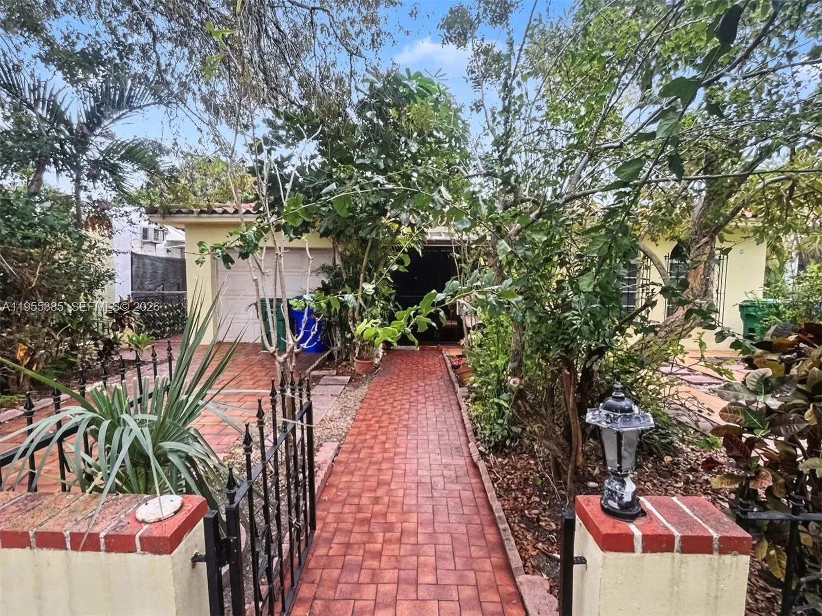 1712 Sw 13th St, Miami, Florida 33145, Miami, Florida 33145, 5 Bedrooms Bedrooms, 13 Rooms Rooms,3 BathroomsBathrooms,Residential,For Sale,1712 Sw 13th St, Miami, Florida 33145,A11955385