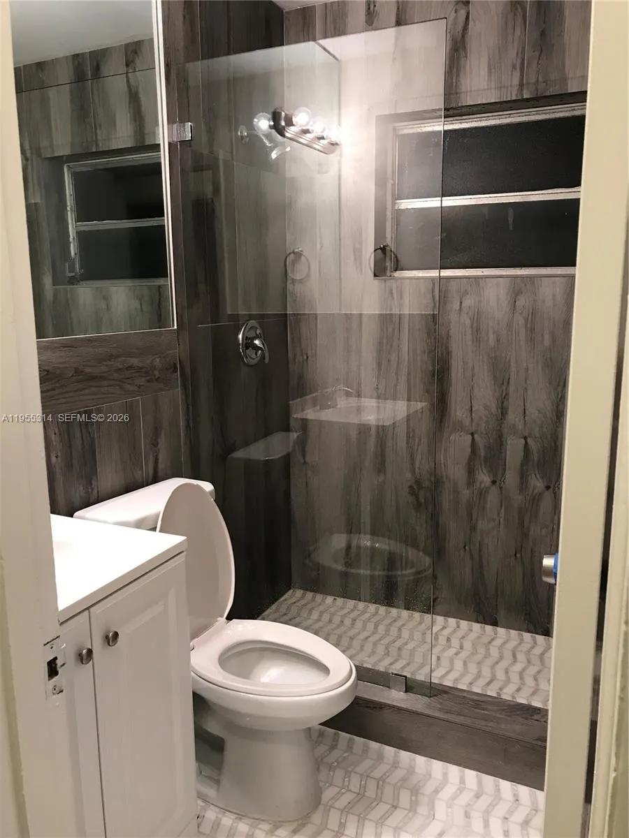 2450 Ne 188 Street 2456, Miami, Florida 33180, Miami, Florida 33180, 2 Bedrooms Bedrooms, ,1 BathroomBathrooms,Residential Lease,For Rent,2450 Ne 188 Street 2456, Miami, Florida 33180,A11955314