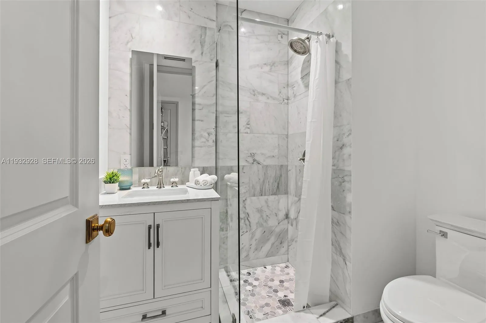 680 Buttonwood Ln, Miami, Florida 33137, Miami, Florida 33137, 5 Bedrooms Bedrooms, ,5 BathroomsBathrooms,Residential,For Sale,680 Buttonwood Ln, Miami, Florida 33137,A11932928