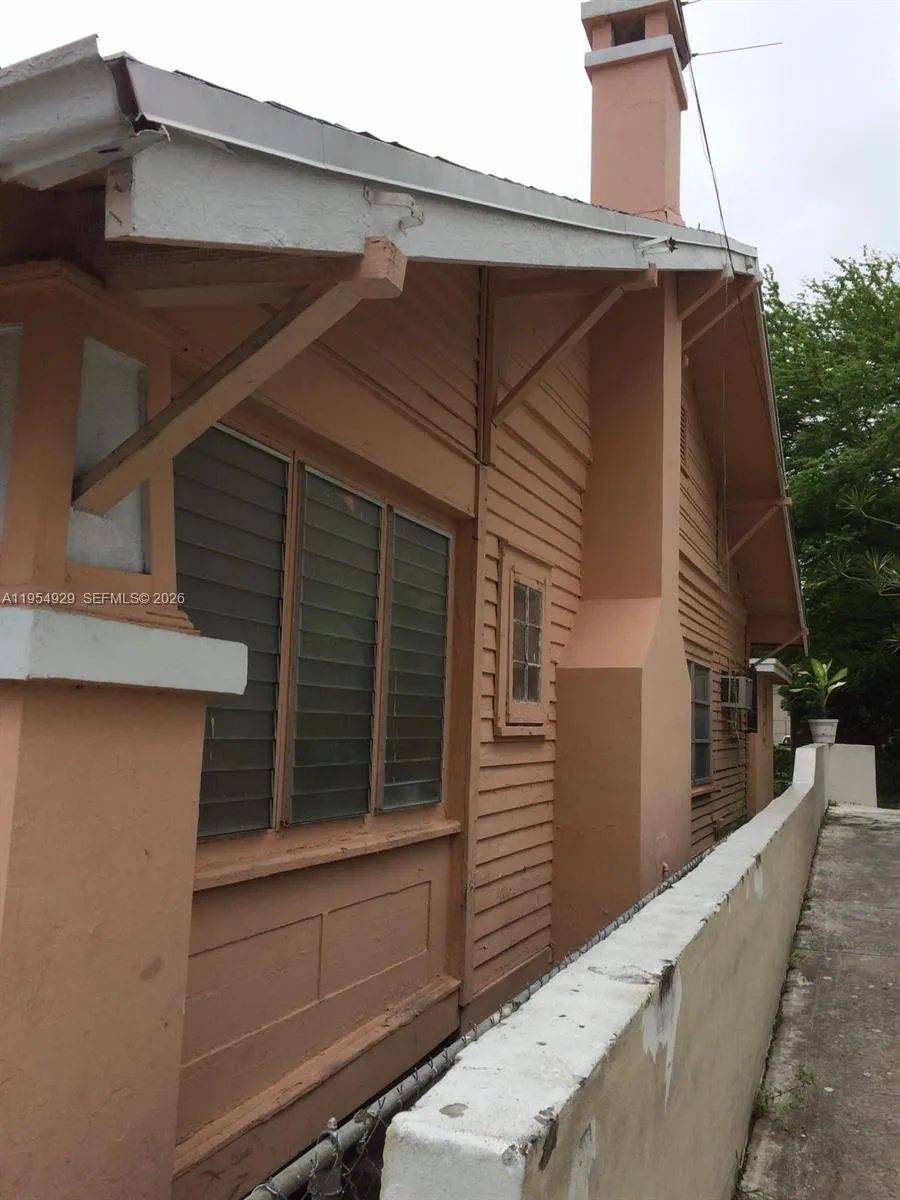 114 Nw 10th Ave, Miami, Florida 33128, Miami, Florida 33128, ,Residential Income,For Sale,114 Nw 10th Ave, Miami, Florida 33128,A11954929