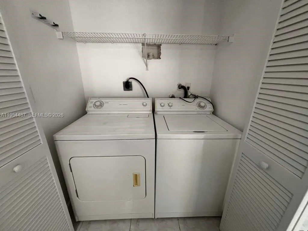 5200 Nw 109th Ave 5, Doral, Florida 33178, Doral, Florida 33178, 2 Bedrooms Bedrooms, ,2 BathroomsBathrooms,Residential,For Sale,5200 Nw 109th Ave 5, Doral, Florida 33178,A11954487