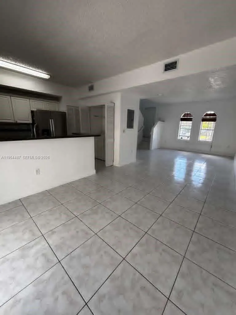 5200 Nw 109th Ave 5, Doral, Florida 33178, Doral, Florida 33178, 2 Bedrooms Bedrooms, ,2 BathroomsBathrooms,Residential,For Sale,5200 Nw 109th Ave 5, Doral, Florida 33178,A11954487